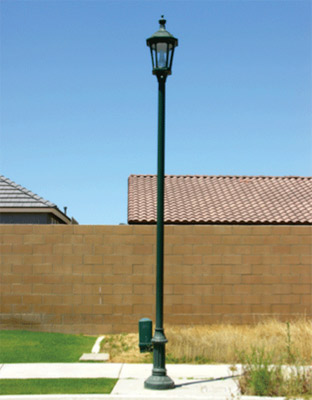 Photo 1: This street light was supplied by a service pedestal branch circuit that did not include an equipment grounding conductor.