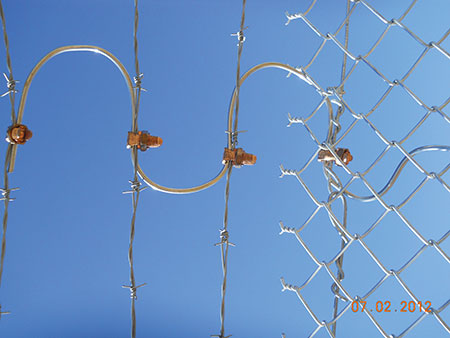 Photo 12. Bonding barbwire strands