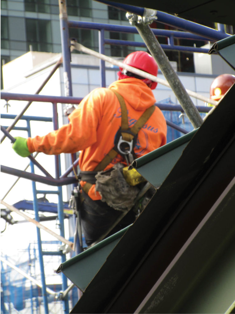 Photo 1. Two New York City electricians fell in 2017 while working from an articulating boom, killing one and seriously injuring the other. After a rise in construction worker fatalities and accidents, NYC officials are now requiring workers to be card-carrying safety trained.